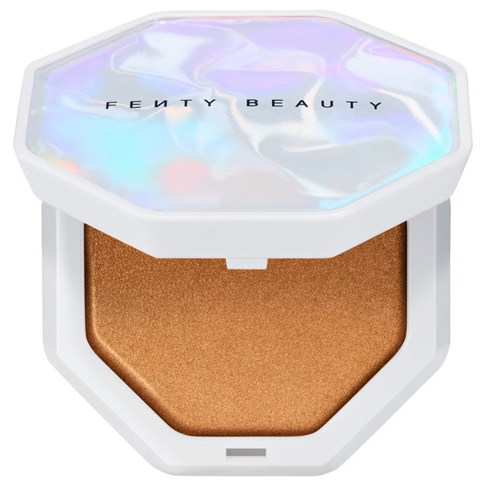FENTY BEAUTY - DemiS Glow Light High-Trophies In Truffle-4,5gr - 840026670814